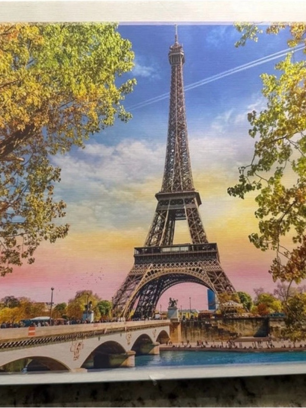 Eiffel Tower 500 piece puzzle in Blue, Green, Yellow and Pink